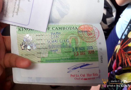 【2024柬埔寨自由行】恐怖從泰國邊境到柬埔寨｜暹粒吳哥窟市區｜簽證、交通方式｜曼谷考山路，買車票行程教學。 @GINA環球旅行生活