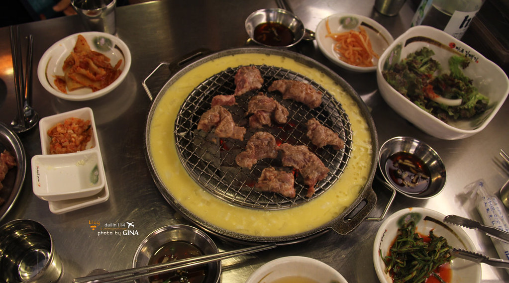 【2024弘大烤肉】新麻蒲海鷗 韓國弘大烤肉店！有點令人銷魂的韓國烤肉 @GINA環球旅行生活