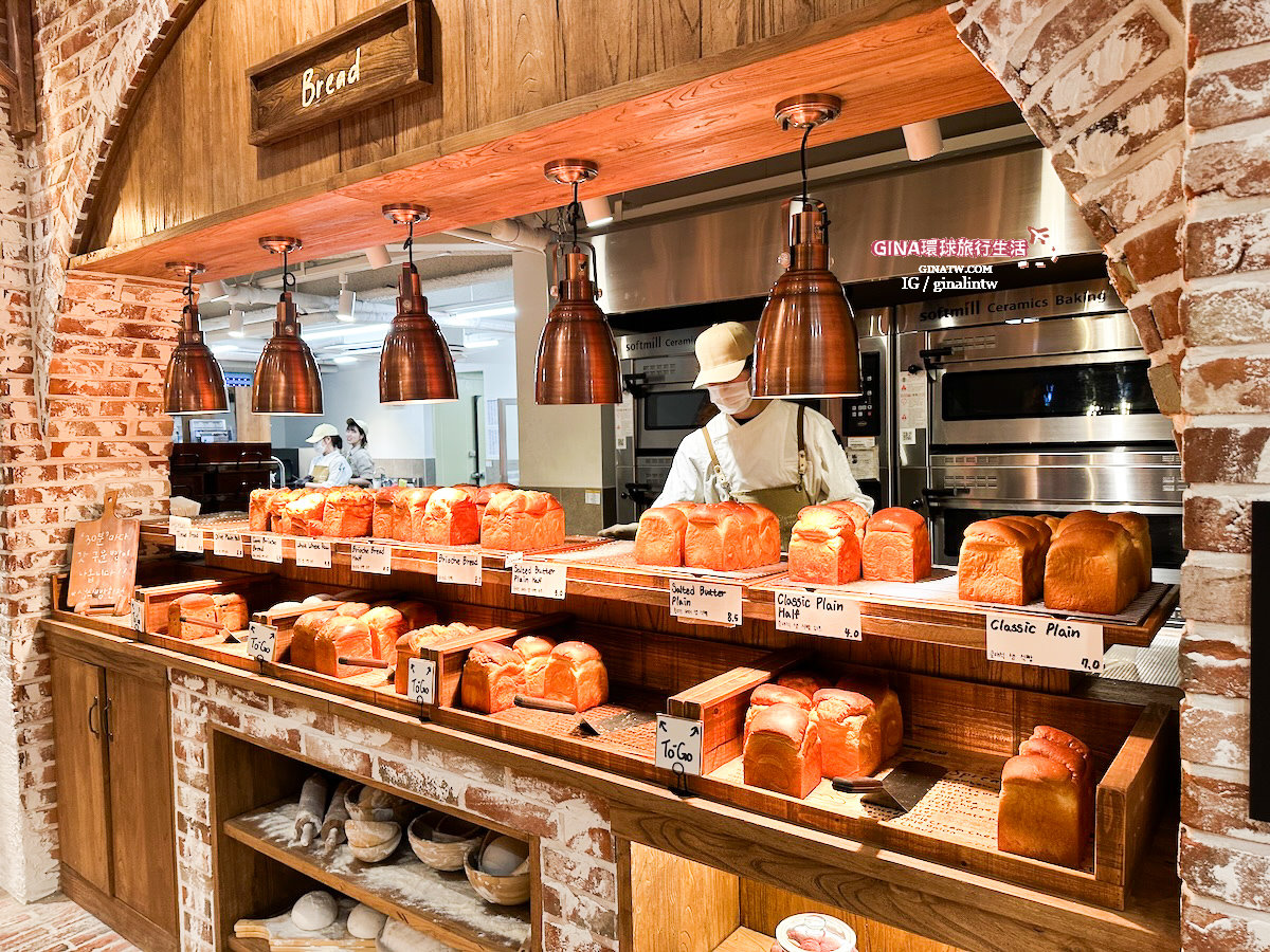 【海雲台咖啡廳2025】海雲台釜山呆萌吐司Standard Bread 首爾聖水洞最近很火麵包店釜山也吃的到！ @GINA環球旅行生活