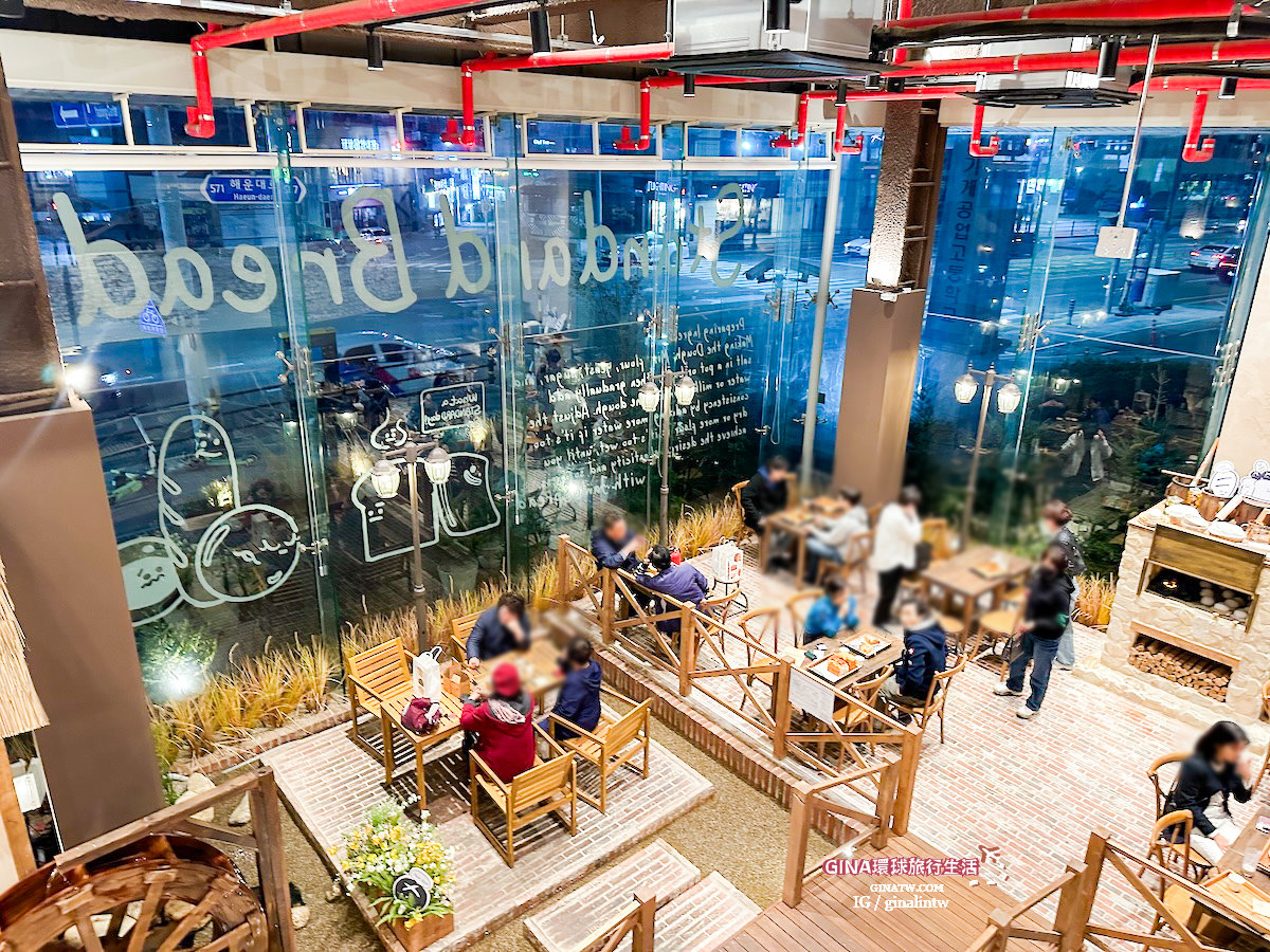 【海雲台咖啡廳2025】海雲台釜山呆萌吐司Standard Bread 首爾聖水洞最近很火麵包店釜山也吃的到！ @GINA環球旅行生活