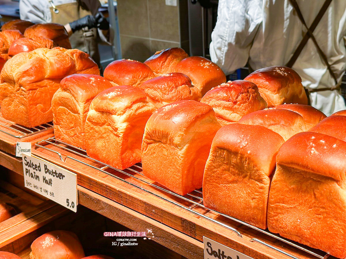 【海雲台咖啡廳2025】海雲台釜山呆萌吐司Standard Bread 首爾聖水洞最近很火麵包店釜山也吃的到！ @GINA環球旅行生活