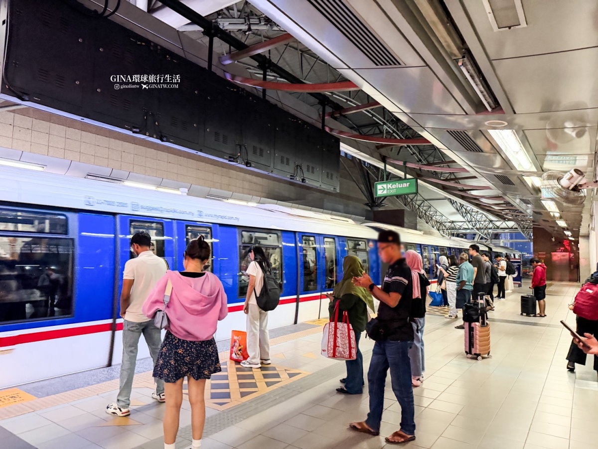 【吉隆坡機場】馬來西亞吉隆坡機場交通、吉隆坡機場快線價格KLIA Ekspres train、吉隆坡換匯、吉隆坡機場計程車、吉隆坡機場美食、霸王茶姬、POTATO CORNER薯條 @GINA環球旅行生活