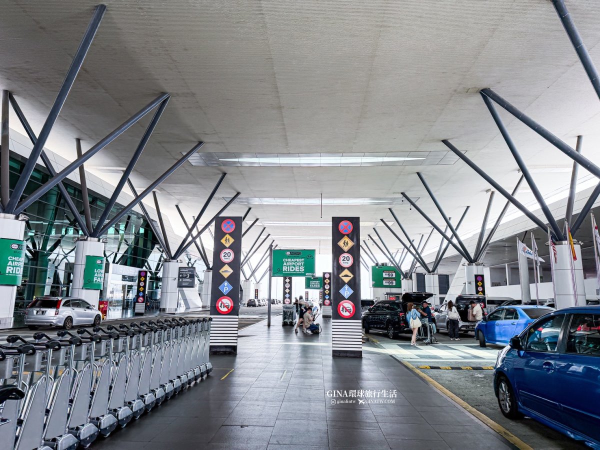 【吉隆坡機場】馬來西亞吉隆坡機場交通、吉隆坡機場快線價格KLIA Ekspres train、吉隆坡換匯、吉隆坡機場計程車、吉隆坡機場美食、霸王茶姬、POTATO CORNER薯條 @GINA環球旅行生活 【吉隆坡機場】馬來西亞吉隆坡機場交通、吉隆坡機場快線價格KLIA Ekspres train、吉隆坡換匯、吉隆坡機場計程車、吉隆坡機場美食、霸王茶姬、POTATO CORNER薯條 @GINA環球旅行生活