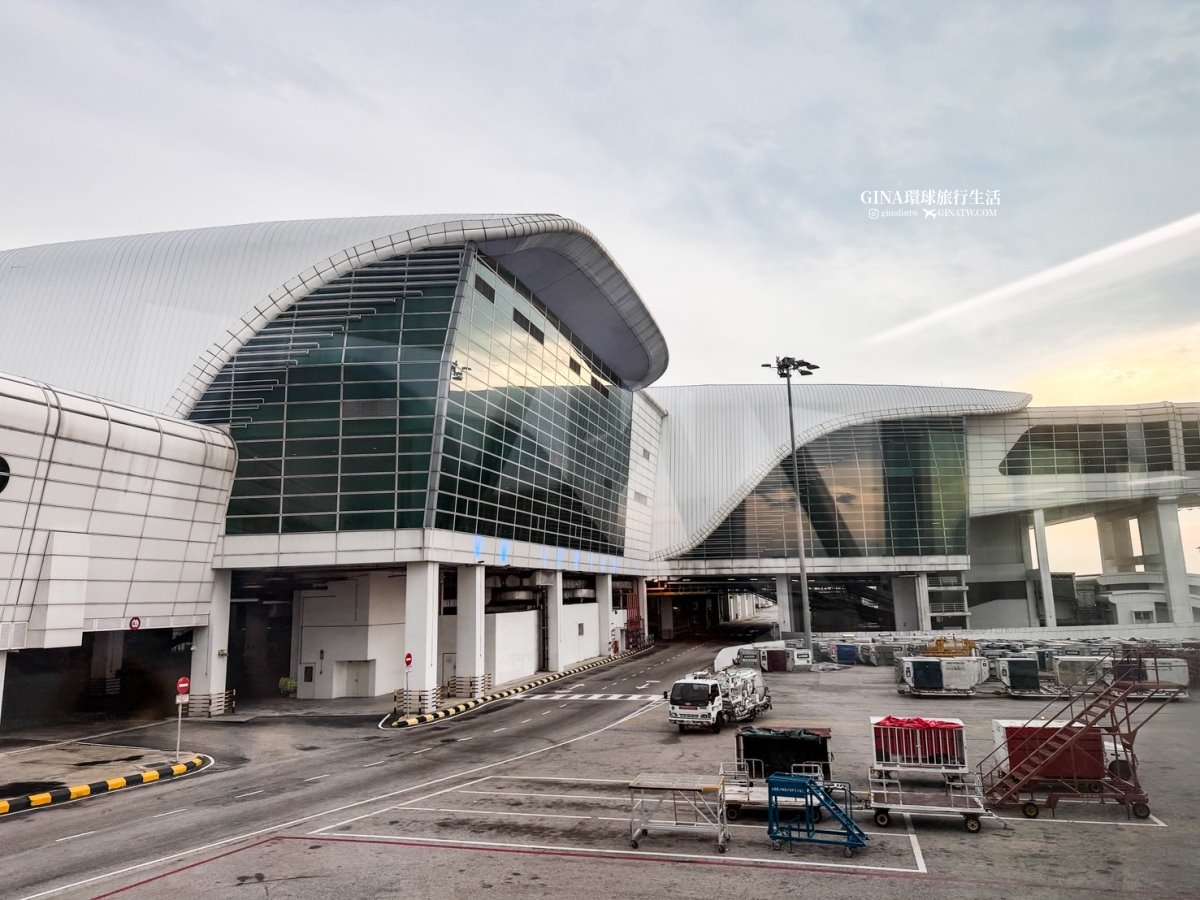 【吉隆坡機場】馬來西亞吉隆坡機場交通、吉隆坡機場快線價格KLIA Ekspres train、吉隆坡換匯、吉隆坡機場計程車、吉隆坡機場美食、霸王茶姬、POTATO CORNER薯條 @GINA環球旅行生活 【吉隆坡機場】馬來西亞吉隆坡機場交通、吉隆坡機場快線價格KLIA Ekspres train、吉隆坡換匯、吉隆坡機場計程車、吉隆坡機場美食、霸王茶姬、POTATO CORNER薯條 @GINA環球旅行生活