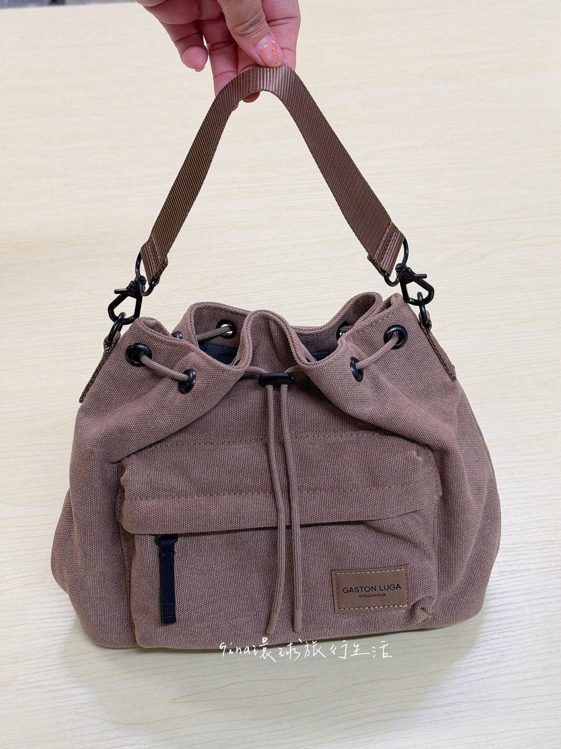 【GASTON LUGA包包優惠折扣碼】瑞典斯德哥爾摩背包品牌 Spläsh Bucket Crossbody水桶包、手機防水袋 玩水必備! @GINA環球旅行生活 【GASTON LUGA包包優惠折扣碼】瑞典斯德哥爾摩背包品牌 Spläsh Bucket Crossbody水桶包、手機防水袋 玩水必備! @GINA環球旅行生活
