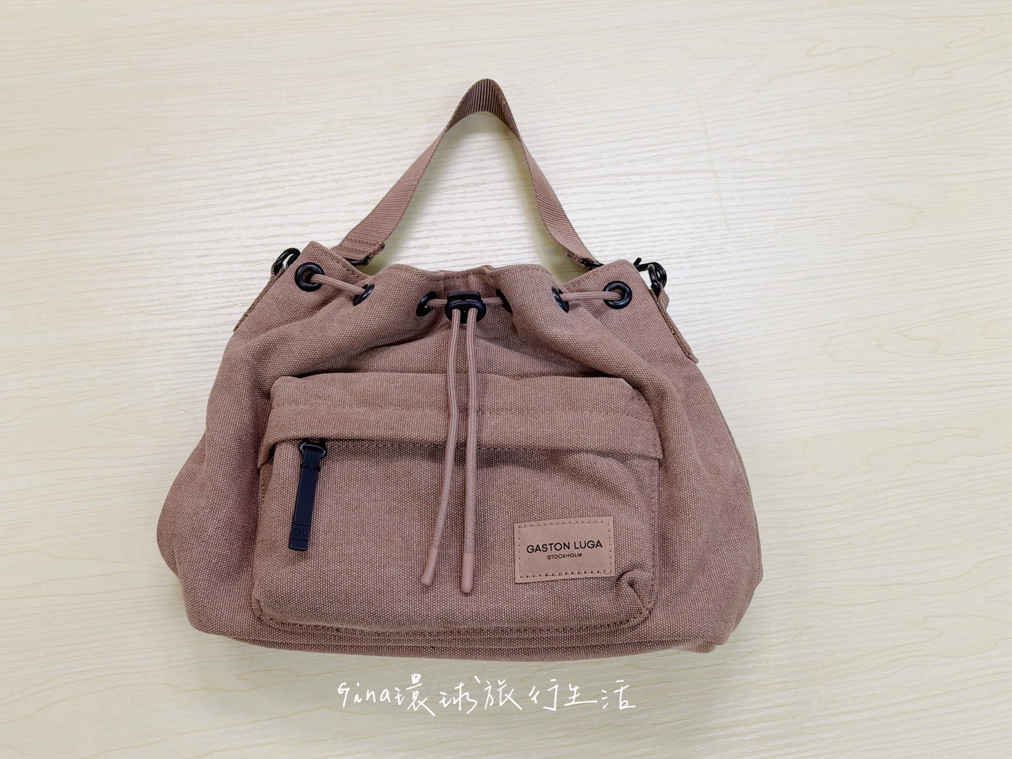 【GASTON LUGA包包優惠折扣碼】瑞典斯德哥爾摩背包品牌 Spläsh Bucket Crossbody水桶包、手機防水袋 玩水必備! @GINA環球旅行生活 【GASTON LUGA包包優惠折扣碼】瑞典斯德哥爾摩背包品牌 Spläsh Bucket Crossbody水桶包、手機防水袋 玩水必備! @GINA環球旅行生活