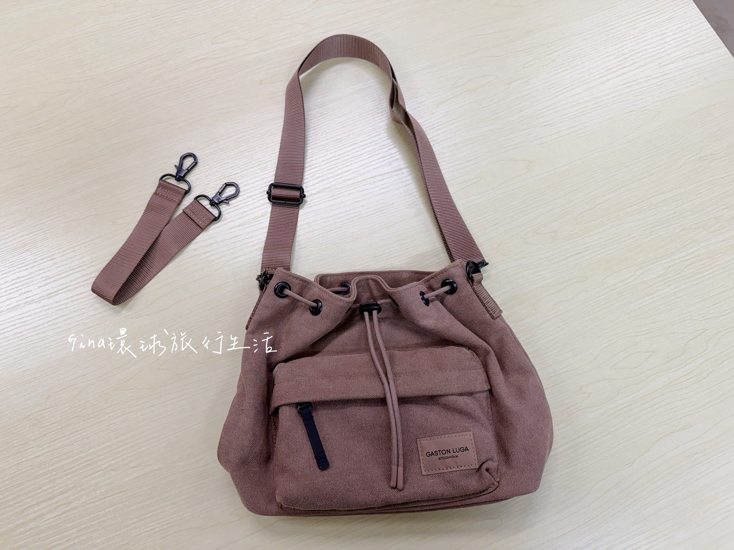 【GASTON LUGA包包優惠折扣碼】瑞典斯德哥爾摩背包品牌 Spläsh Bucket Crossbody水桶包、手機防水袋 玩水必備! @GINA環球旅行生活 【GASTON LUGA包包優惠折扣碼】瑞典斯德哥爾摩背包品牌 Spläsh Bucket Crossbody水桶包、手機防水袋 玩水必備! @GINA環球旅行生活