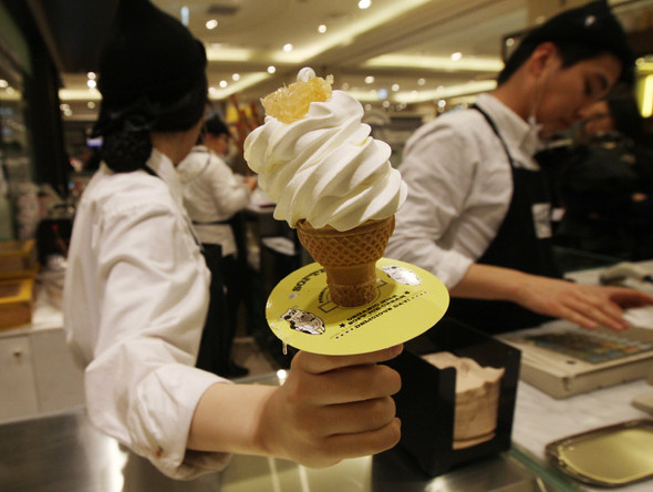 【韓國甜點】PREMIUM ICE-CREAM｜韓國Honey Creme｜蜂巢冰淇淋、牛奶冰淇淋 @GINA環球旅行生活