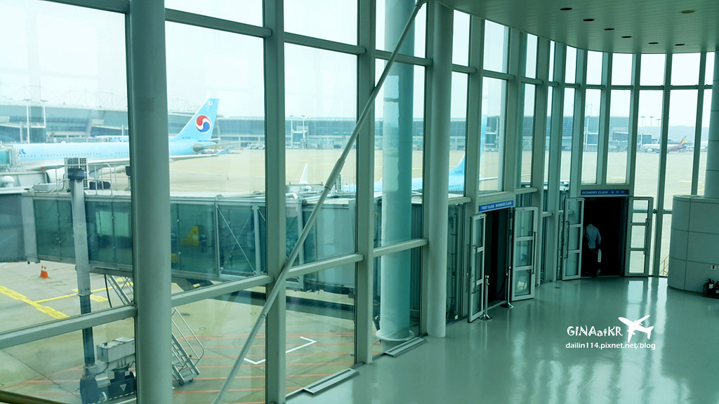 【大韓航空KE693】飛行紀錄｜仁川機場-台北桃園機場 ( Korea air / 대한항공 ) 波音737｜2015.05搭乘記錄 @GINA環球旅行生活