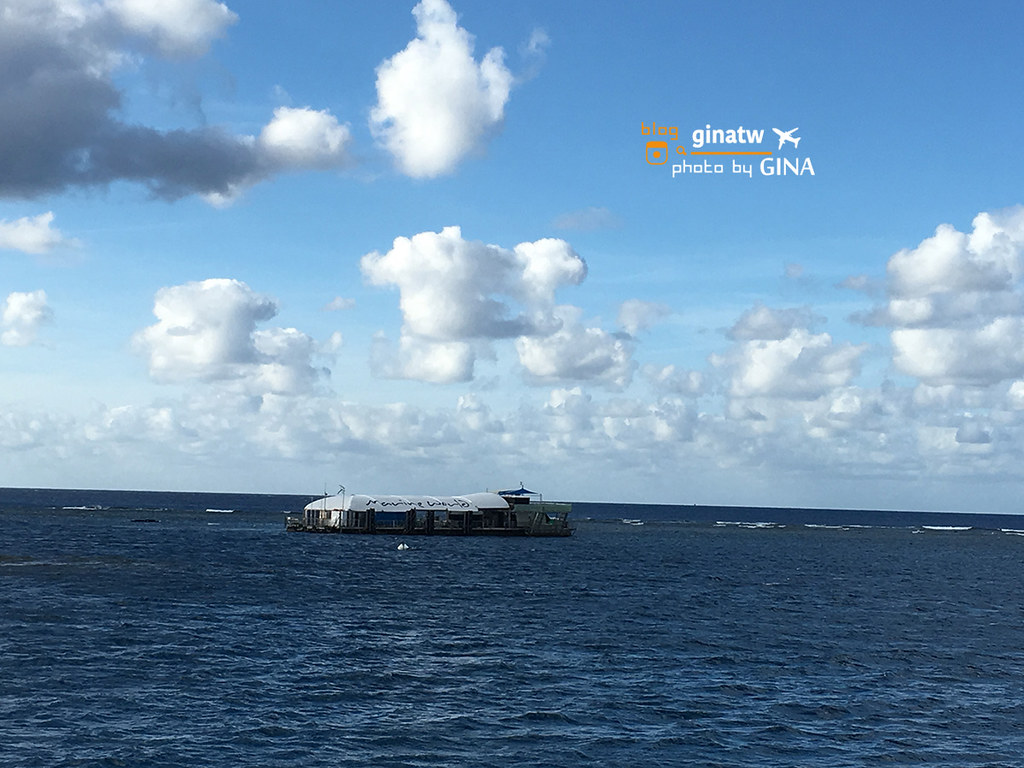 【凱恩斯自由行】2021澳洲大堡礁大冒險號－諾曼外堡礁｜海上Buffet吃到飽、外堡礁游泳看大堡礁、凱恩斯深潛、水上摩托車 @GINA環球旅行生活