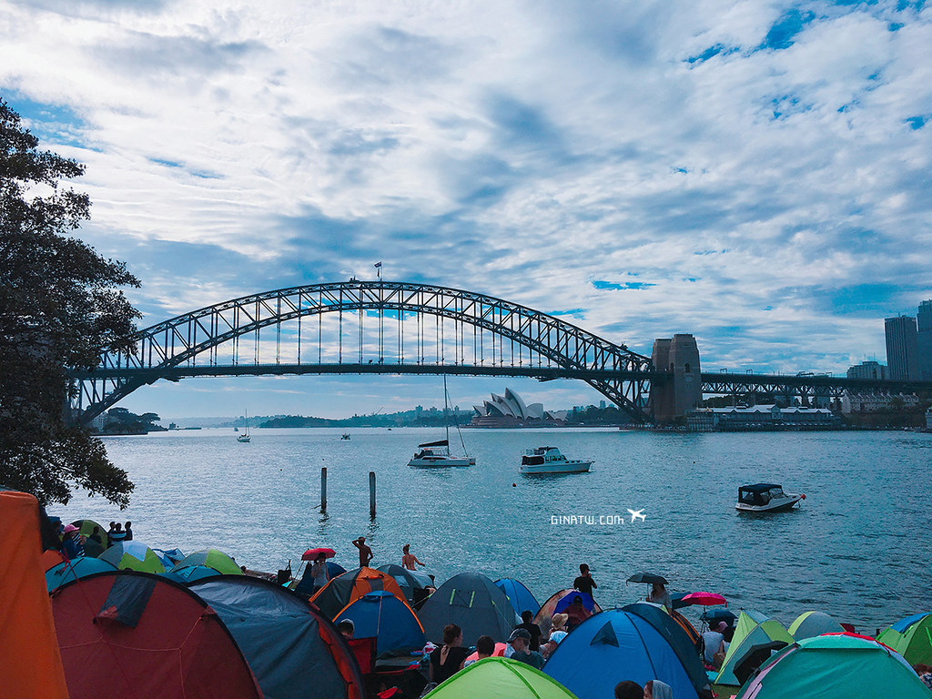 【雪梨歌劇院跨年】全球第一個大型煙火｜澳洲悉尼去哪跨年？卡位建議地圖｜人生瘋狂一次就夠了！等16小時的新年夜煎熬 @GINA環球旅行生活