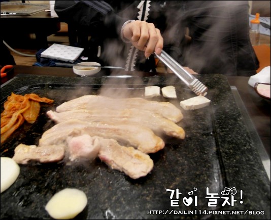 【明洞美食】元堂馬鈴薯排骨湯 뼈찜/원당 감자탕+ 爆走之韓國烤肉隨興吃 @GINA環球旅行生活
